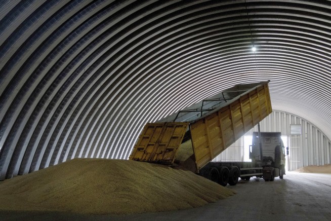 Wheat prices jump following collapse of major dam in southern Ukraine
