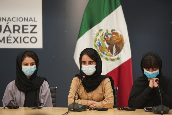 Mexico welcomes 124 Afghan refugee journalists, families