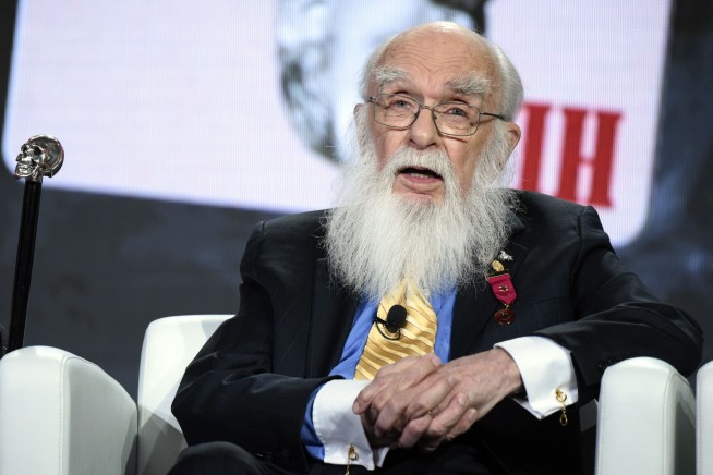 James Randi, dazzling magician and skeptic, dies at 92