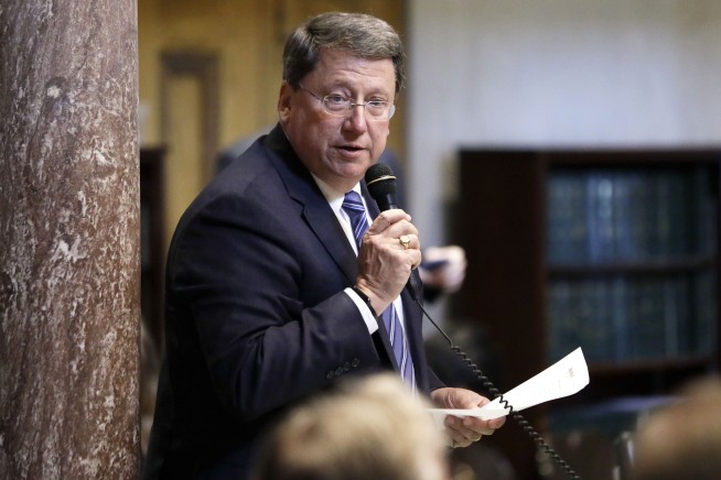 New trial ordered for 3 Memphis ex-officers in connection with the beating death of Tyre Nichols