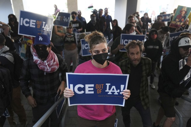Federal authorities arrest dozens for immigration violations across Los Angeles
