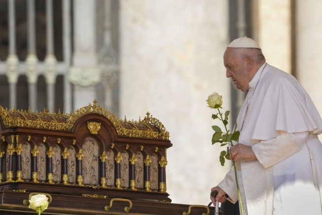Pope Francis has scar tissue removed, hernia repaired during 3-hour abdominal surgery