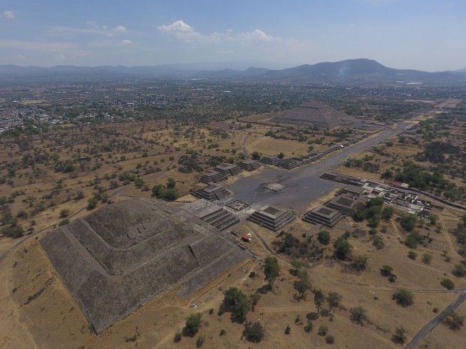Mexico: Builders bulldozing outskirts of Teotihuacan ruins