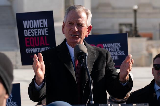 Former political rivals head to rematch in Alabama governor's race and runoffs for US Senate seat