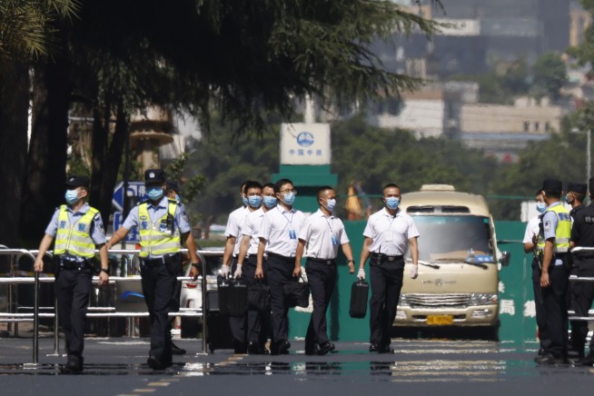 US closes Chengdu consulate in China, after Houston order