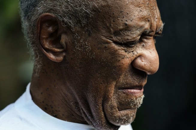 Cosby prosecutors urge Supreme Court to restore conviction