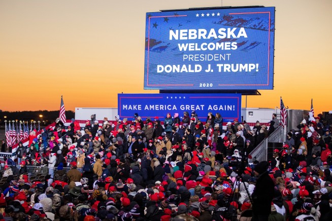 Police: 7 taken to hospitals after Trump Omaha airport rally
