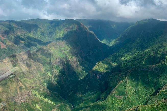3 killed in tour company helicopter crash off the coast of the Hawaiian island of Kauai