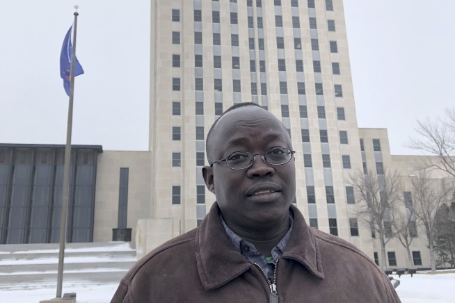 North Dakota county votes to take limited number of refugees