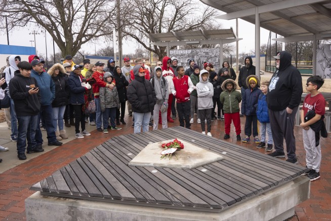 Donations pour in to replace destroyed Jackie Robinson statue on his 105th birthday