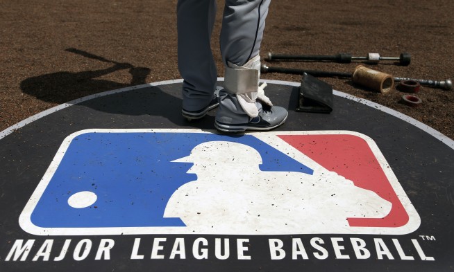 Blue Jays shut Florida camp, player shows virus symptoms