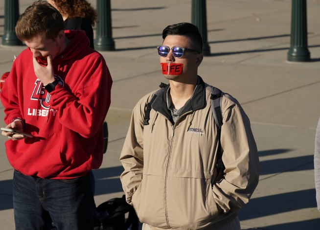 Facing a conservative turn, Supreme Court opens new term