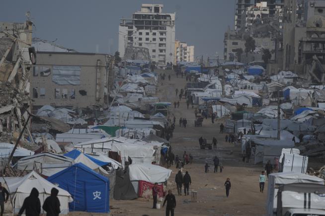 Winter rain floods Gaza camps as Netanyahu heads for US meeting