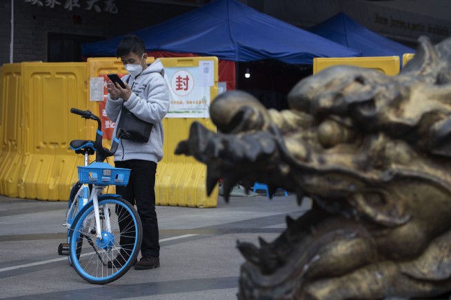 The Latest: WA giving back ventilators for other states