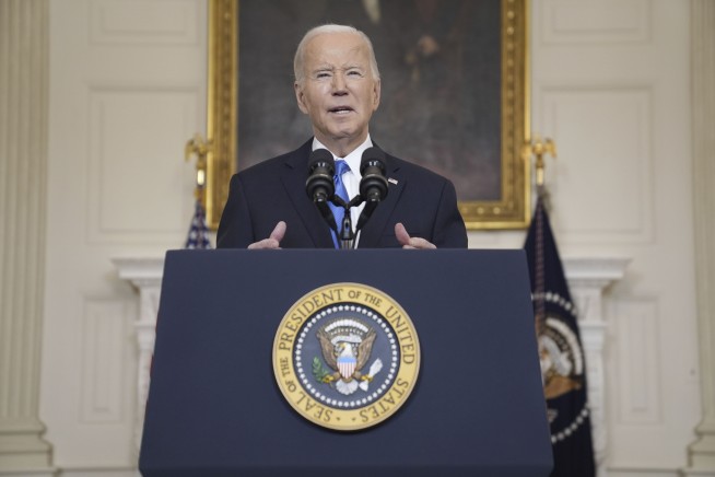 Biden warns opposing Ukraine funding plays 'into Putin's hands,' but faces resistance in House