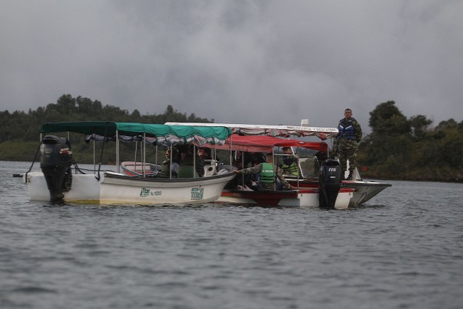 9 dead, 28 missing after tourist boat sinks in Colombia