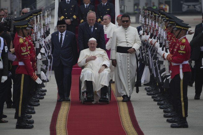 In Asia, pope urges Indonesia to live up to promise of 'harmony in diversity,' fight extremism