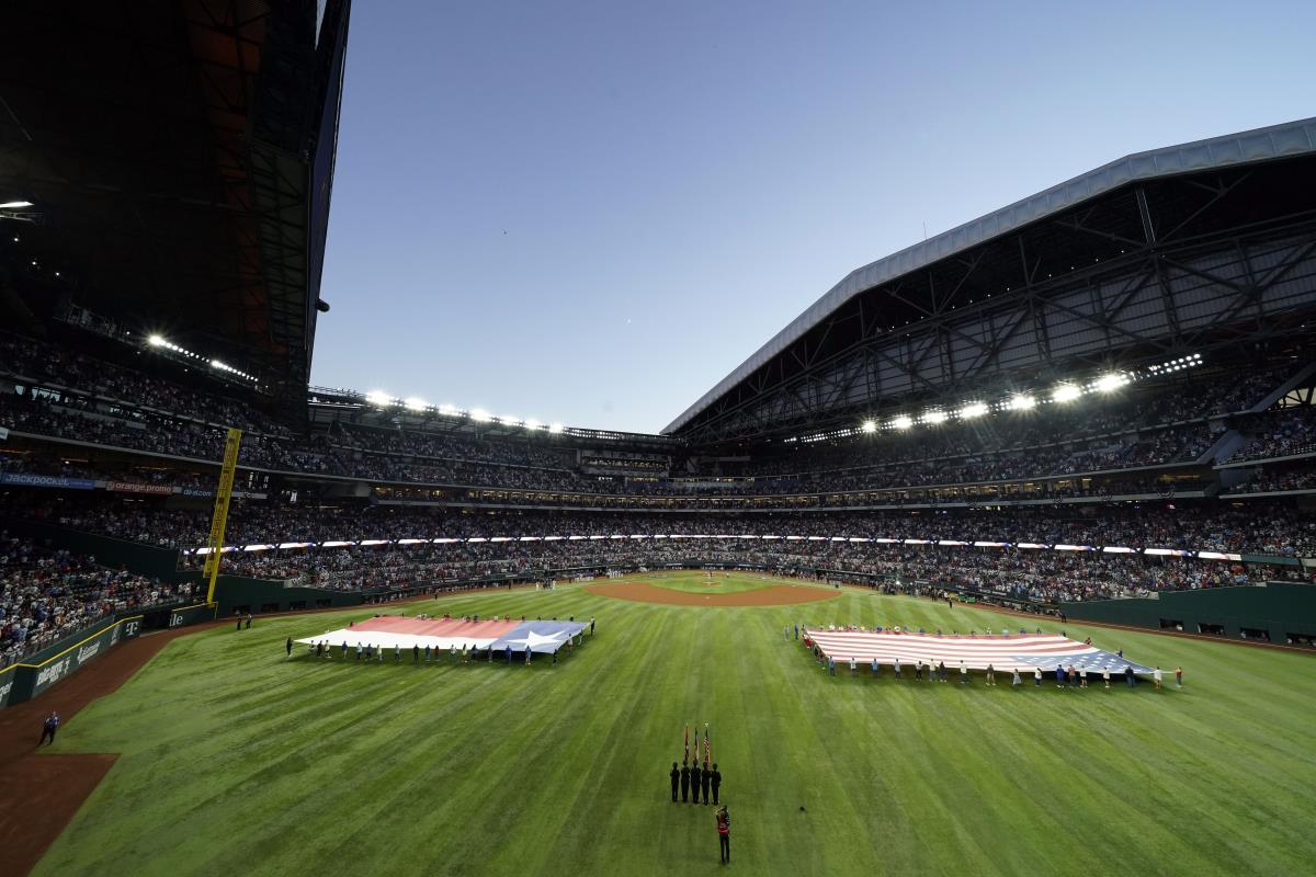 Fans hilariously ridicule Texas Rangers' new Globe Life Field