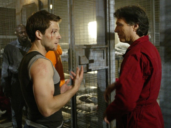 'Battlestar Galactica' star Richard Hatch dies at 71