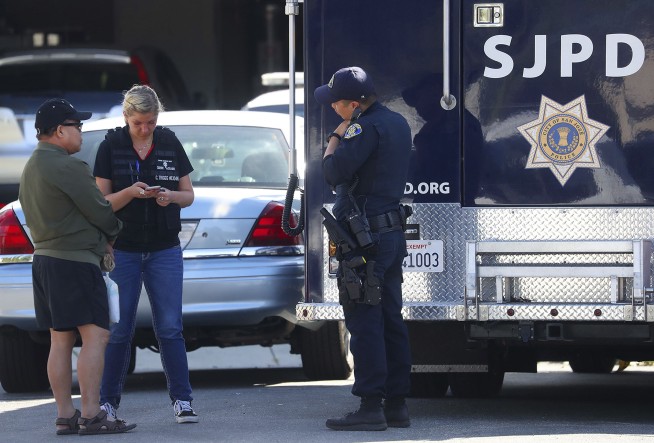 5 people dead, including armed suspect, at California home