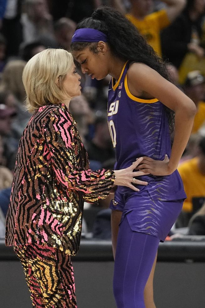Champion LSU Women Accepting Biden Invitation To White House Newser