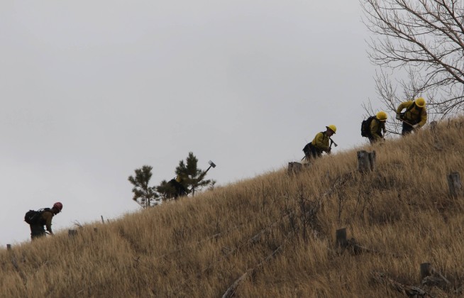 400 homes evacuated, Rushmore closed amid South Dakota fires