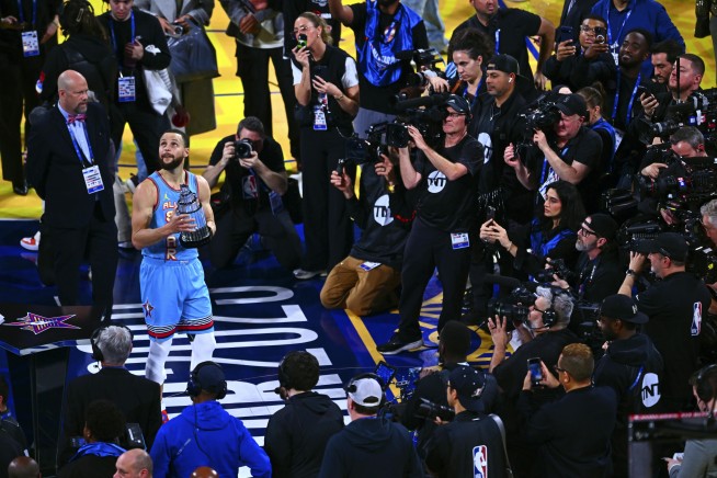 Stephen Curry captures MVP honors in All-Star Game at home, leads Shaq’s OGs to victory