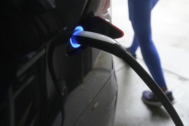California phasing out gas vehicles in climate change fight