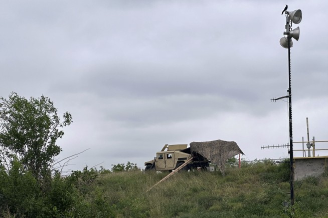 Anticipation and anger on Texas border as strict immigration law again on hold