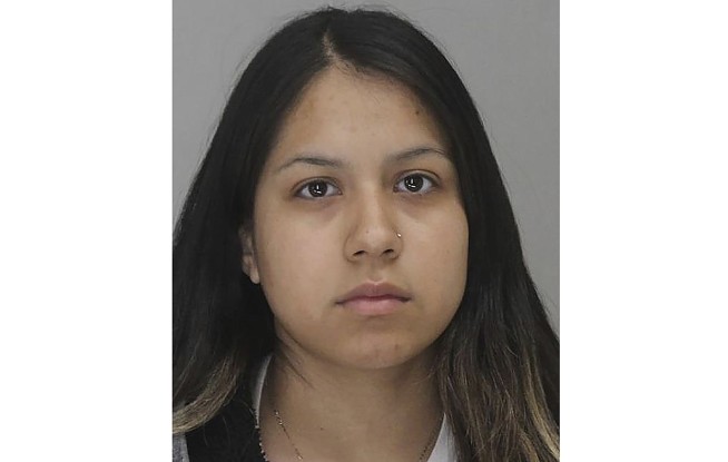 Police: 4 die in shooting at Dallas apartment building