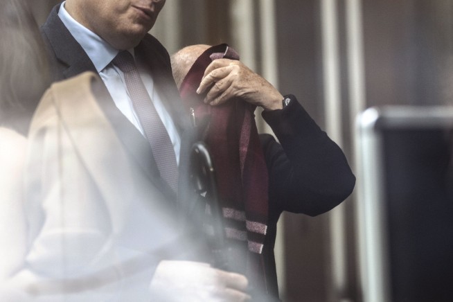 British billionaire Joe Lewis gets no prison time at sentencing for insider trading