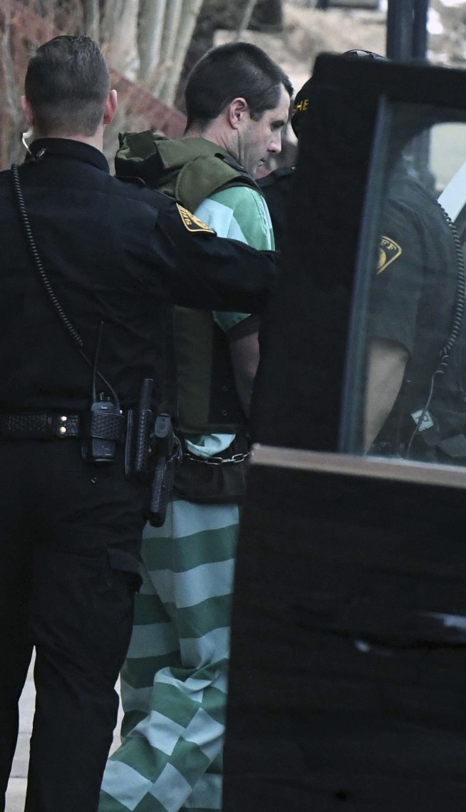 Woman says man told her to kill fiancee before fatal beating