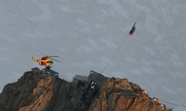 Tourists, trapped in Mont Blanc cable car overnight, rescued