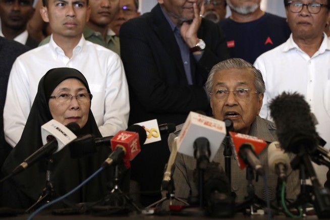 Mahathir: Clear mandate to govern Malaysia, vows reforms