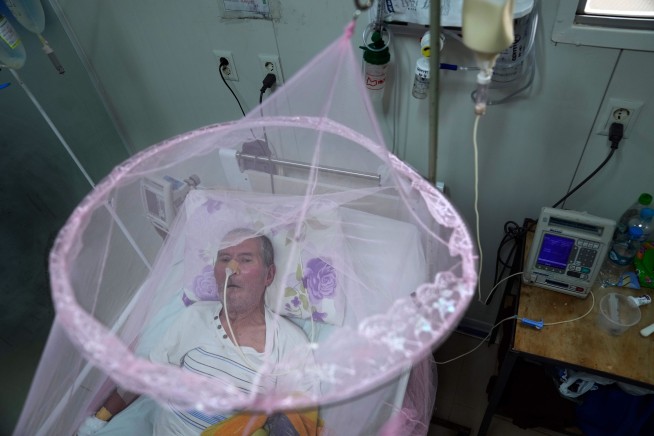 US health officials advise older travelers not to get a chikungunya vaccine