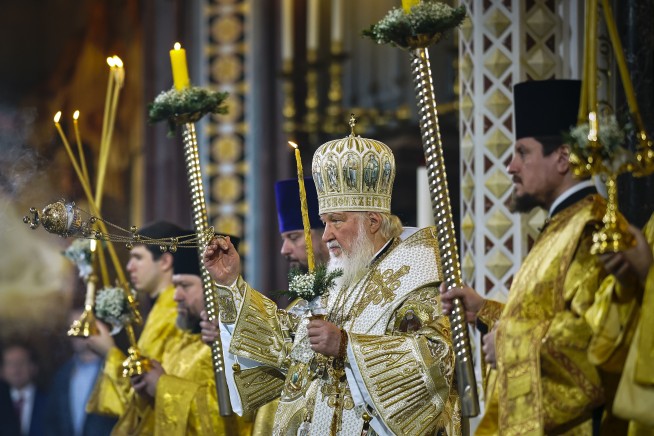 2 dead in Ukraine city of Kherson as Russian soldiers celebrate Orthodox Christmas on front line