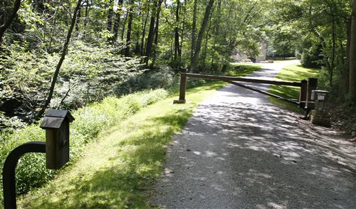 Zimbabwe alleges 2nd American illegally hunted lion