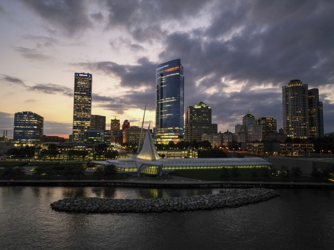 2 freshmen revive Wisconsin Legislature's socialist caucus