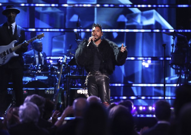 Sheryl Crow, Missy Elliott and Chaka Khan make the crowd go wild at Rock & Roll Hall of Fame