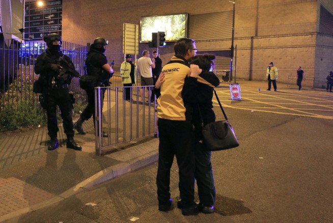 Apparent suicide bomber at Ariana Grande concert kills 22