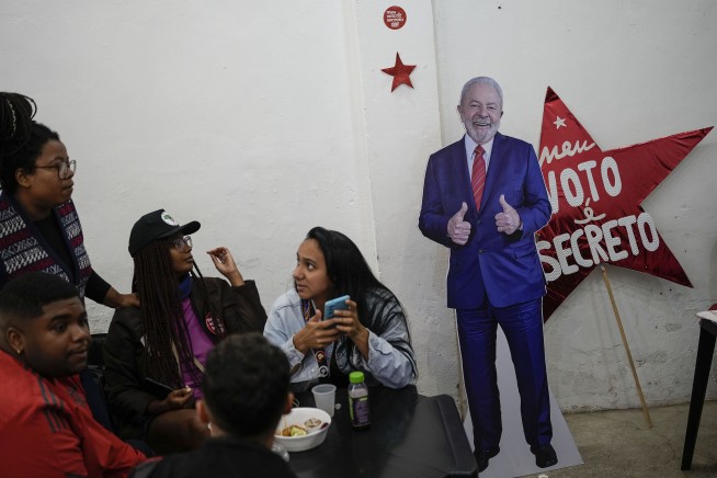 Brazil holds historic election with Lula against Bolsonaro