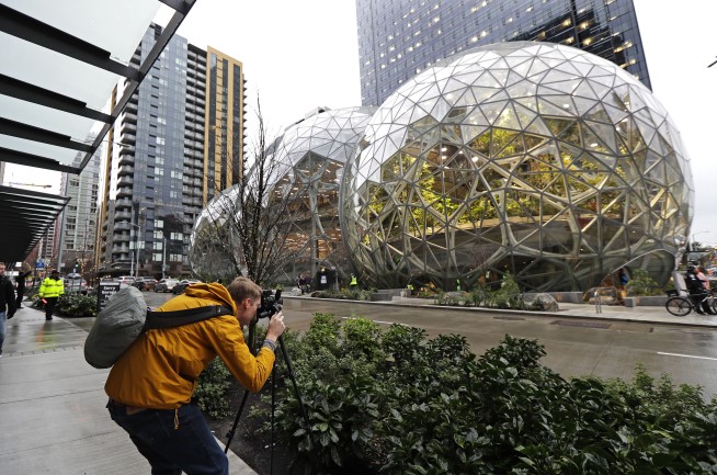 Striking Amazon 'Spheres' landmark opens in downtown Seattle