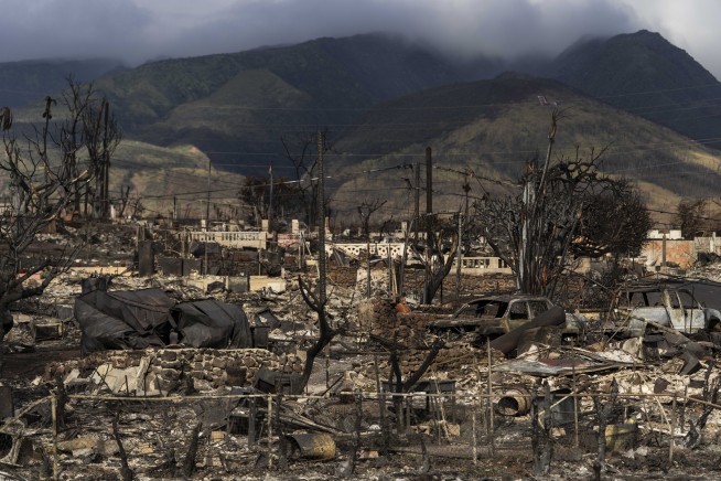 After Maui officials named 388 people unaccounted for in fires, many called to say they're OK