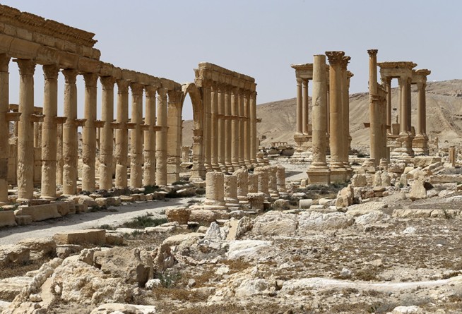 Militants retake ancient city of Palmyra from Syrian forces