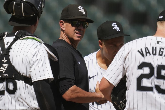 White Sox fire manager Pedro Grifol after end of 21-game losing streak that tied AL record