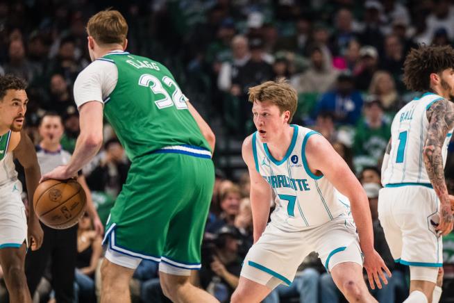 Cooper Flagg breaks NBA teen record with 49 points in Mavs' loss to Hornets
