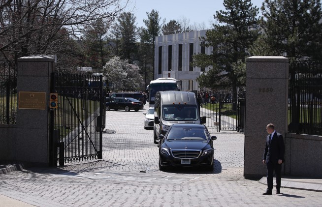 Expelled Russian diplomats return from US amid spy dispute