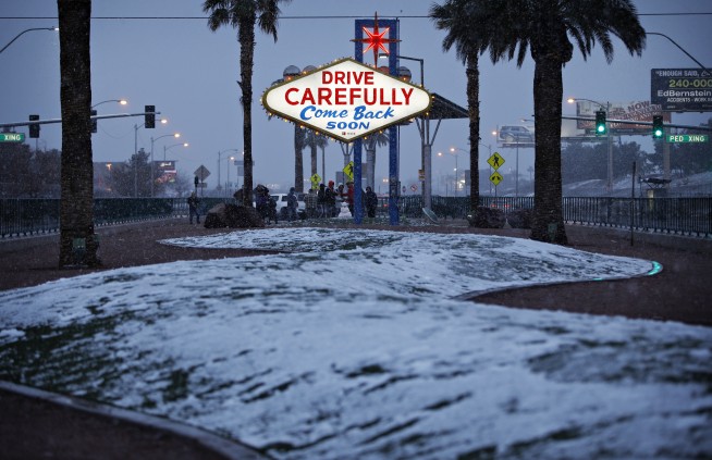 Snow in Las Vegas! Strip gets first white stuff in decade