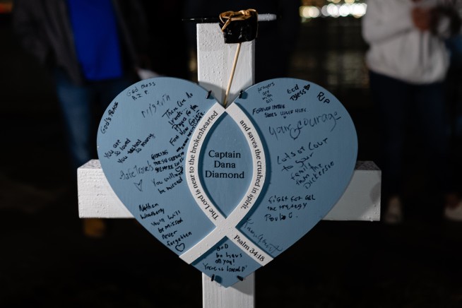 FAA grounds MD-11 planes following deadly Kentucky crash