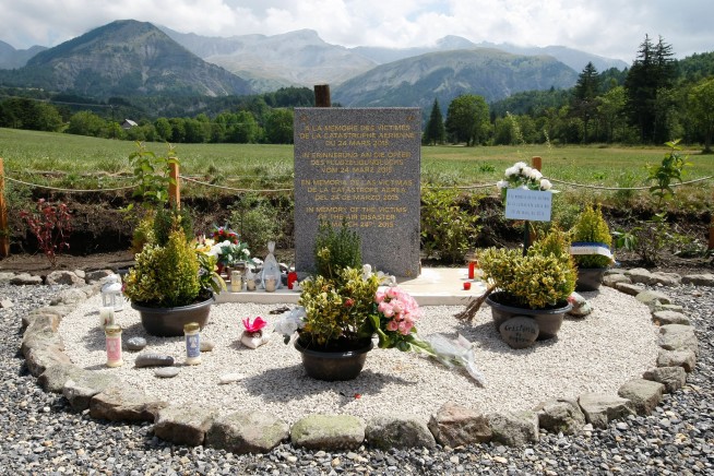 Germanwings crash: French urge better health reporting rules
